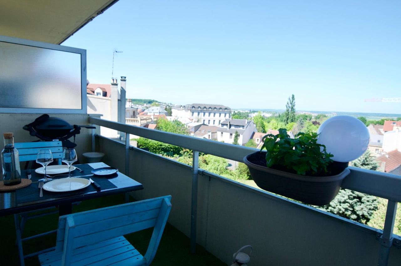 Appart'Hotel Versailles Saint Cyr L'Ecole - Gare Sncf A 100M Et Parking Prive Dış mekan fotoğraf