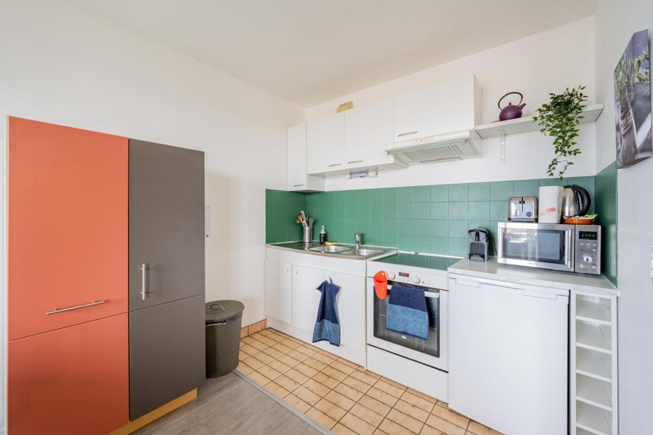 Appart'Hotel Versailles Saint Cyr L'Ecole - Gare Sncf A 100M Et Parking Prive Dış mekan fotoğraf