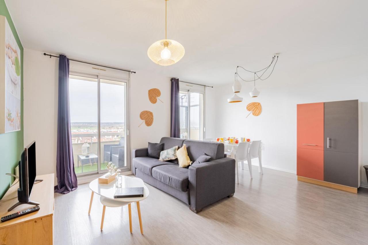 Appart'Hotel Versailles Saint Cyr L'Ecole - Gare Sncf A 100M Et Parking Prive Dış mekan fotoğraf