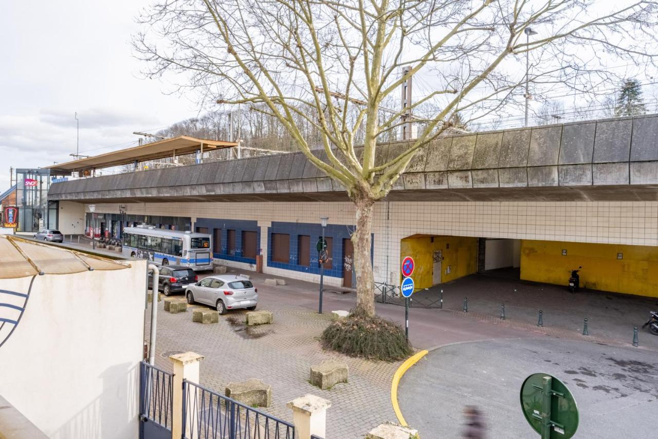 Appart'Hotel Versailles Saint Cyr L'Ecole - Gare Sncf A 100M Et Parking Prive Dış mekan fotoğraf